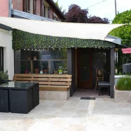Leleka Hostel Esbly ภายนอก รูปภาพ