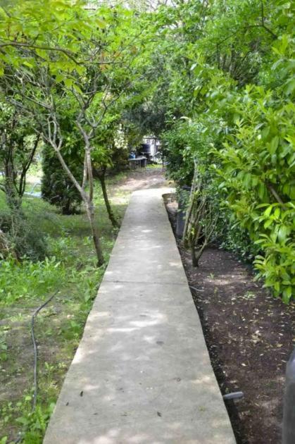 Leleka Hostel Esbly ภายนอก รูปภาพ