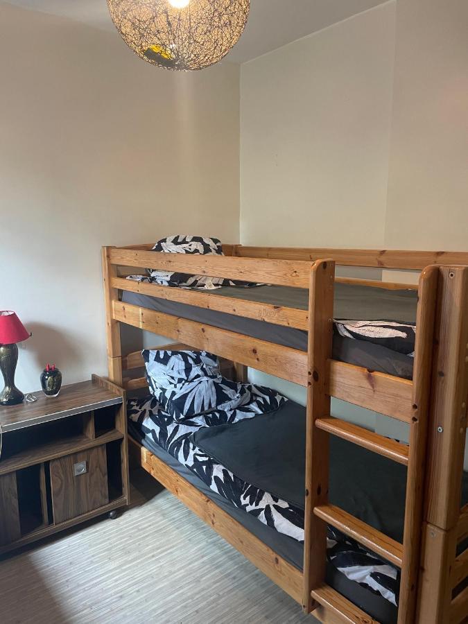 Leleka Hostel Esbly ภายนอก รูปภาพ